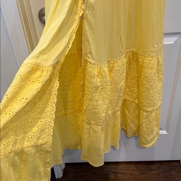 Playa Lucila Embroidered Eyelet Tiered Sleeveless Button-Up Maxi Dress resort - Picture 3 of 4